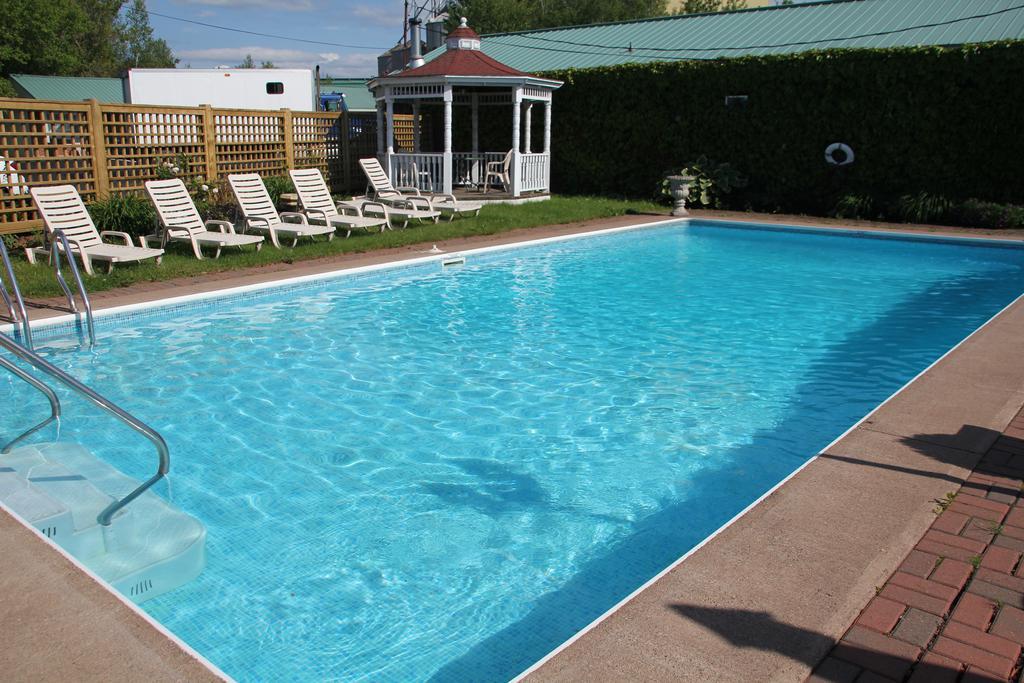 Willow Bend Motel Truro Exterior photo